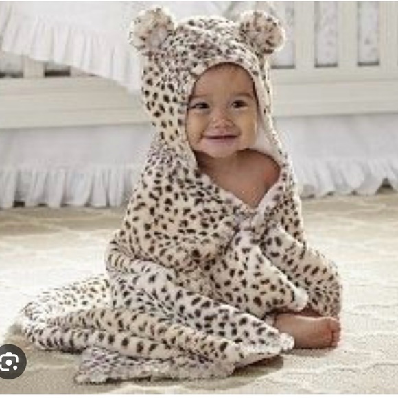 Pottery Barn Kids Snow leopard bundle - Picture 2 of 8